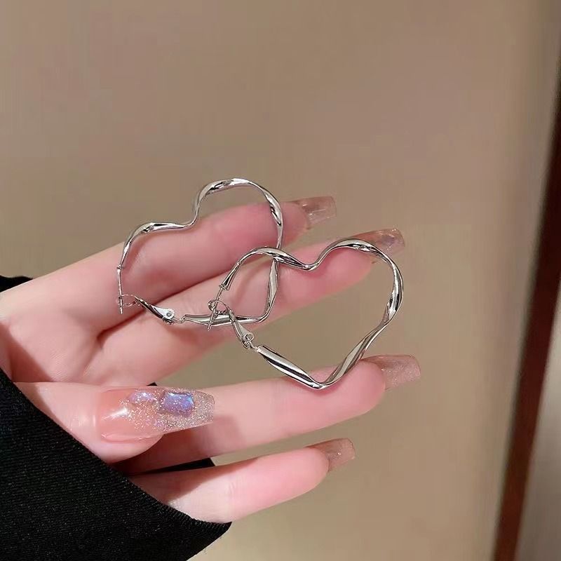O1CN01IN15h72FKOLFyiKOt_!!3912988861-0-cib korean earrings online