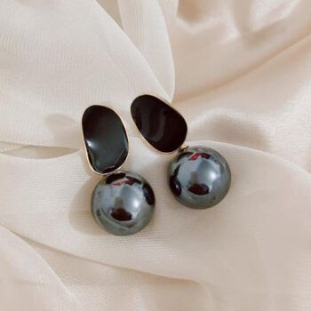 Elegant Amazing Black Korean Earring