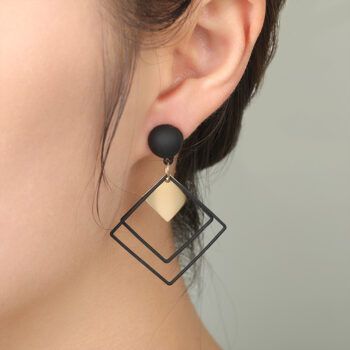 Fashionable Black Korean Earring