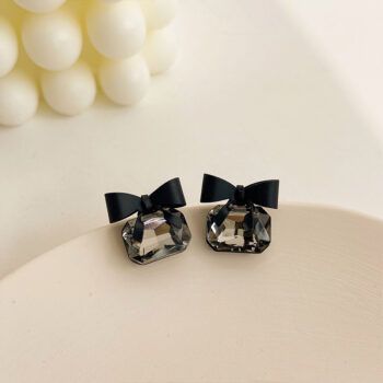 Fancy Chandelier Black Korean Earring